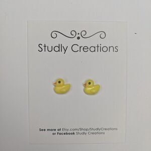Studlycreations duck stud earrings